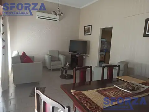 Casa 4 ambientes con 1 baño