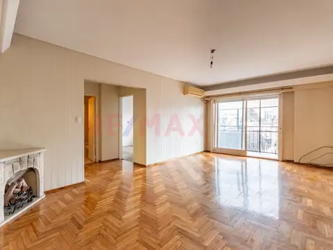 VENTA DEPTO 4 AMBIENTES CON BALCÓN y COCHERA BOEDO
