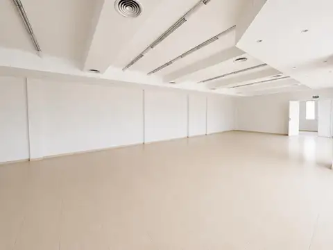 Oficina Monoambiente con 4 baños