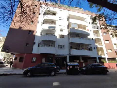2 ambientes C/Cochera frente impecable