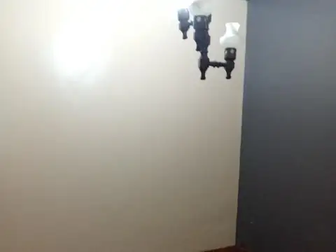 Depto Tipo Casa en Alquiler en Caseros, $ 640.000