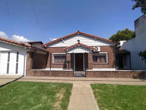 HERMOSA CASA 3 AMB CON COCHERA