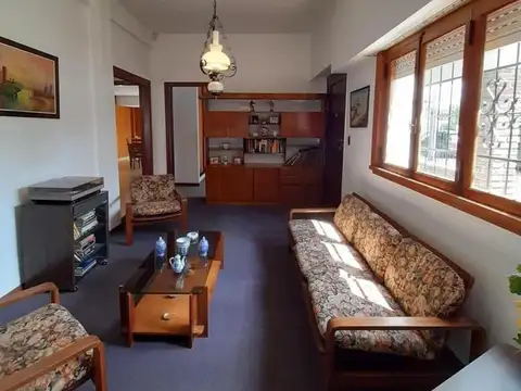 HERMOSA CASA 3 AMB CON COCHERA