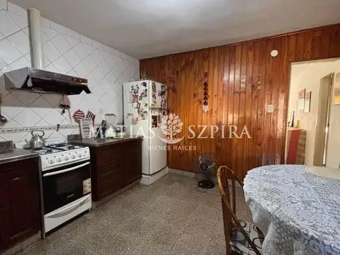 Casa 7 ambientes o mas. | Plutarco 2400