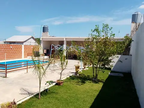 Casa en construcción en Ministro Rivadavia