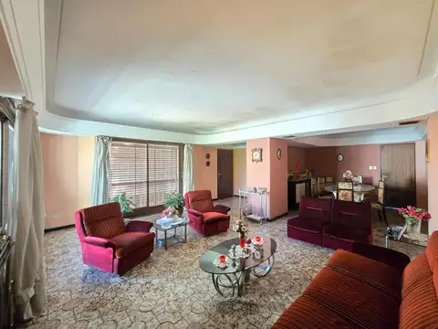 Edificio con 3 departamentos en Venta en Ramos Mejía