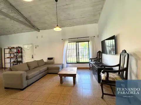 Casa en venta de 5 dormitorios c/ cochera en Parque Leloir