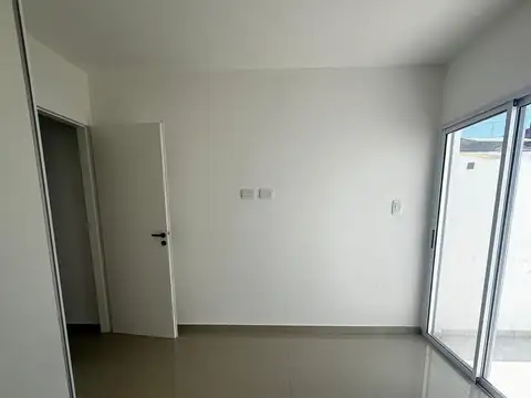 Venta departamentos de dos ambientes con fondo o terraza privada. Entrega septiembre 2026 . Opcional cochera. Anticipo y cuotas