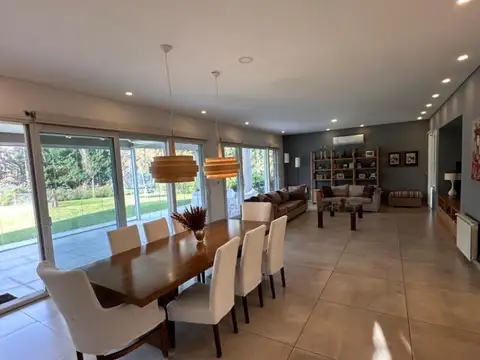 Casa en Venta de 4 dormitorios