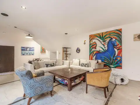 VENTA CASA 6 AMBIENTES COLEGIALES PATIO Y TERRAZA