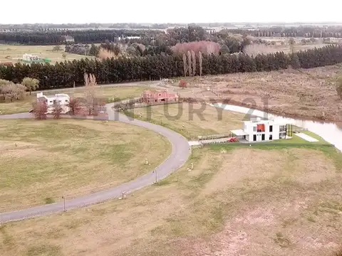 Lote de + 1300 mts en El Campo Fincas Exclusivas Cardales - Acepta Permuta x Dep