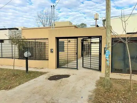 Paseo De Los Floricultores 15