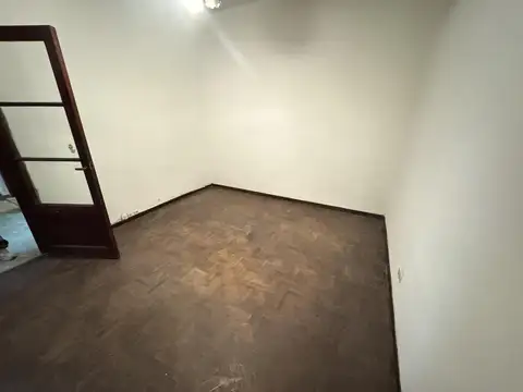 Depto Tipo Casa en Alquiler 50 años
