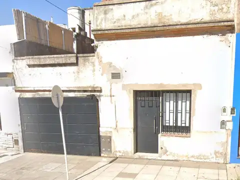 Casa a refaccionar / Oportunidad - Parque Chacabuc