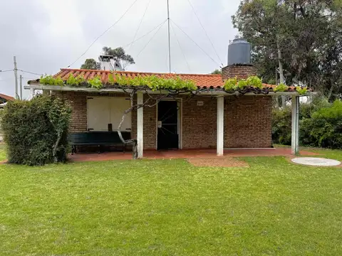 Casa 2 ambientes con 1 baño