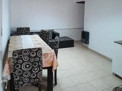 Depto Tipo Casa en Alquiler de 2 dormitorios