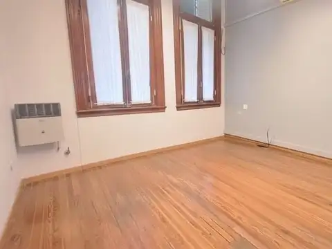 Depto Tipo Casa en Venta 90 años