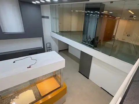 Florida 800, Piso PB