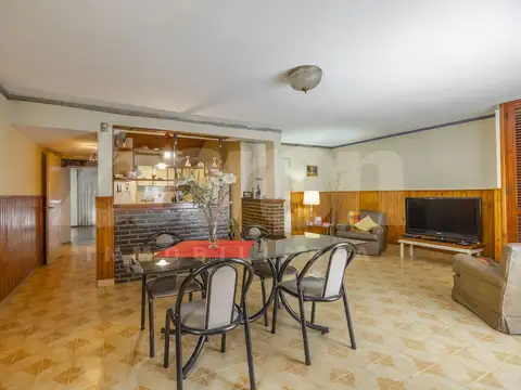 Venta- 6  amb casa - Matheu 1359 - Lomas de Zamora