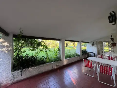 Casa 5 ambientes con 3 baños