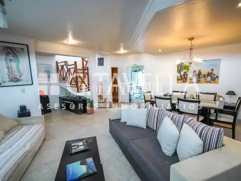 Casa 4 ambientes con 3 baños