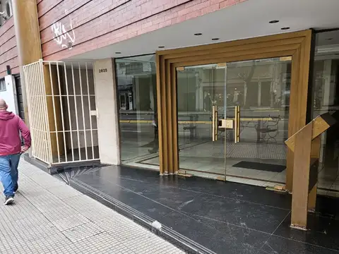 MONOAMBIENTE  A LA CALLE CON BALCON