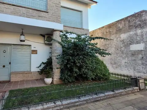 Casa en Venta en San Antonio de Areco, USD 850.000