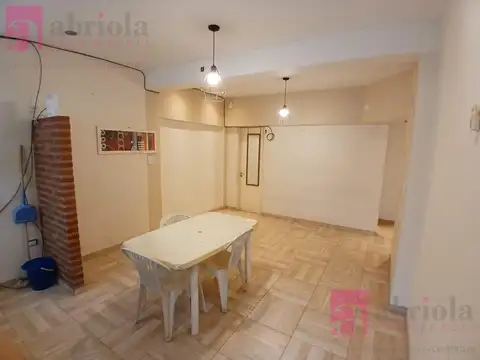 Depto Tipo Casa en Venta con 1 cocheras