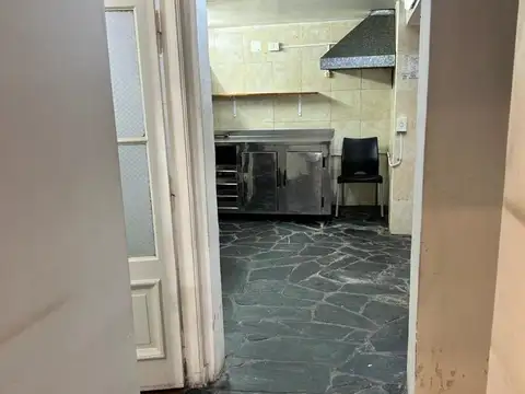 BELGRANO - LOCAL EN VIA PUBLICA - SUCRE AL 2700