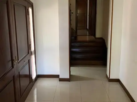 Casa 4 ambientes con 4 baños