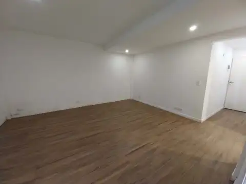 VENTA monoambiente en Parque Centenario CON PATIO