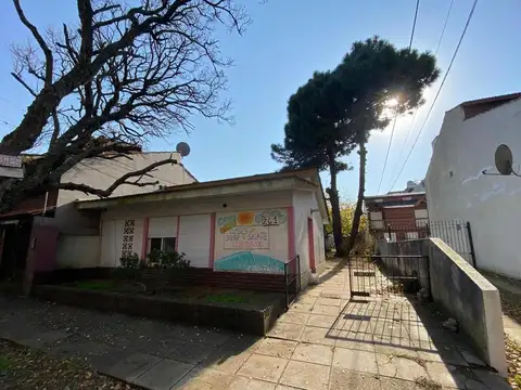 CHALET TRES AMBIENTES A RECICLAR