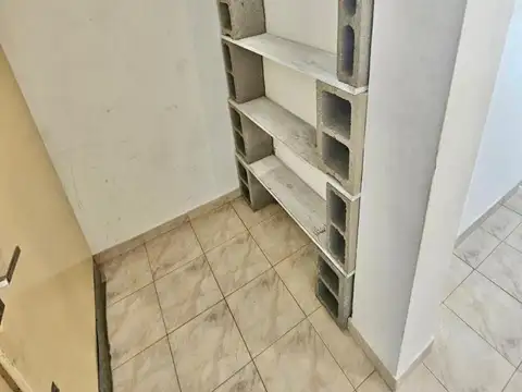 Luminoso monoamb c/ bcón.