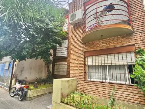 Luminoso monoamb c/ bcón.