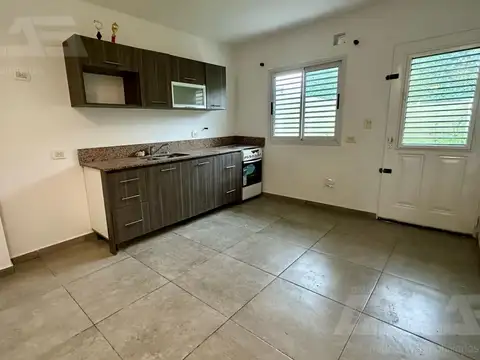 Depto Tipo Casa en Venta 8 años