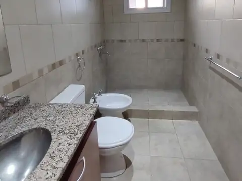 Departamento en Alquiler con 1 cocheras