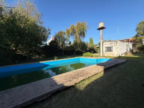 Casa 2 ambientes con 1 baño