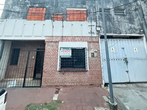 ?? Depósito a reciclar con alto potencial comercial y de vivienda –
