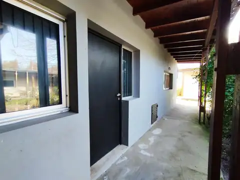 Casa en Venta con 3 cocheras