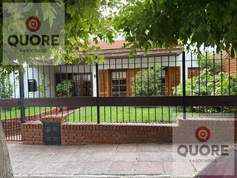 Santa Genoveva, Victor Anibal Garcia al 800