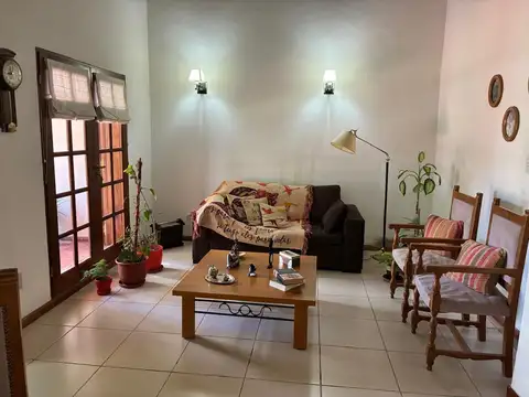 Casa en Venta en Neuquen, USD 320.000