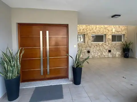 Casa de 5 ambientes en San Patricio