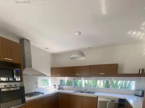 Casa de 5 ambientes en San Patricio