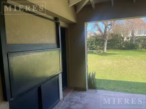 Casa 7 ambientes con 4 baños