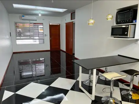 Casa en Alquiler con 1 cochera