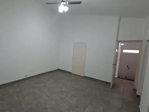 Oficina 3 ambientes con 1 baño