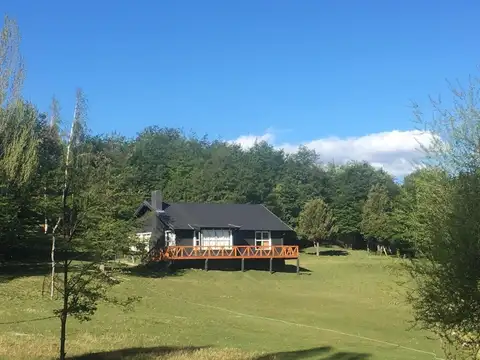 Chacra Los Manantiales, Ejido de Epuyen, 35 has. CHUBUT, Patagonia Argentina.