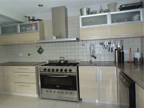Casa en Venta en La Cesarina, USD 275.000