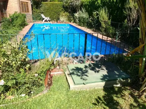 Casa en Venta con 4 cocheras