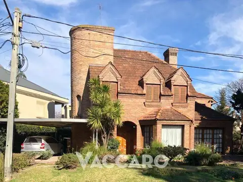 Casa en Venta en Moreno, USD 320.000